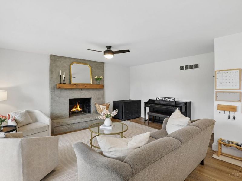 8049 Shade Tree Drive, West Chester, OH 45069 Photo 11