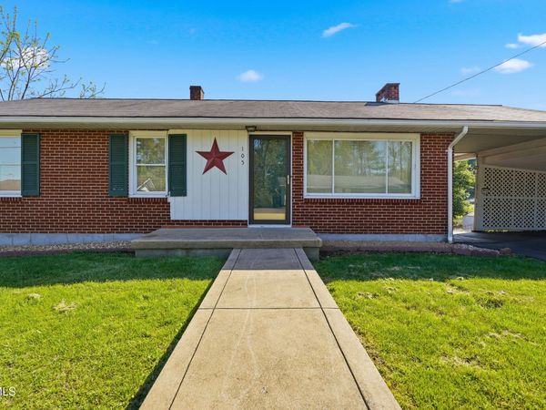 105 Western Hills Avenue, Coeburn, VA 24230