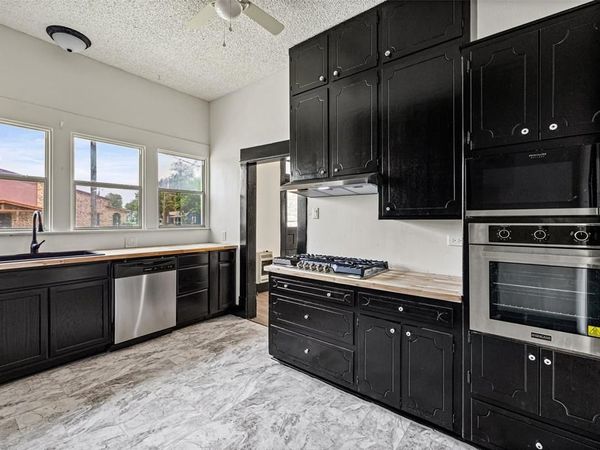 741 N Anglin Street, Cleburne, TX 76033