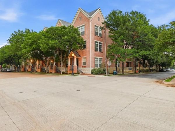 2305 Worthington Street , Unit 219, Dallas, TX 75204