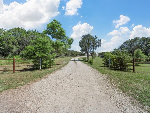 1571 Highland Parkway, China Spring, TX 76633