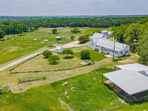 9200 Mitchell Bend Court , Granbury, TX 76048
