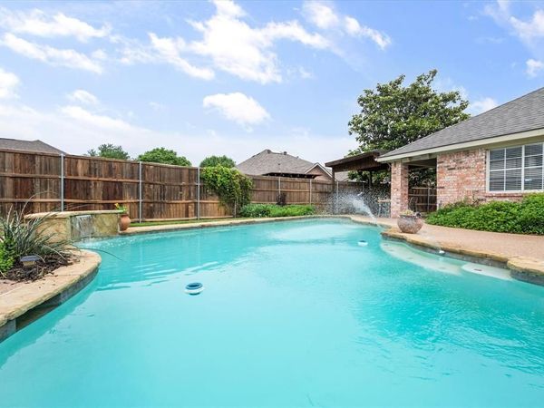 106 Rolling Rock Drive, Trophy Club, TX 76262