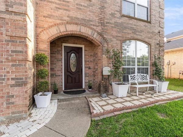 2312 Green Mere Drive, Arlington, TX 76001
