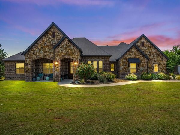 1919 County Road 4371 , Decatur, TX 76234