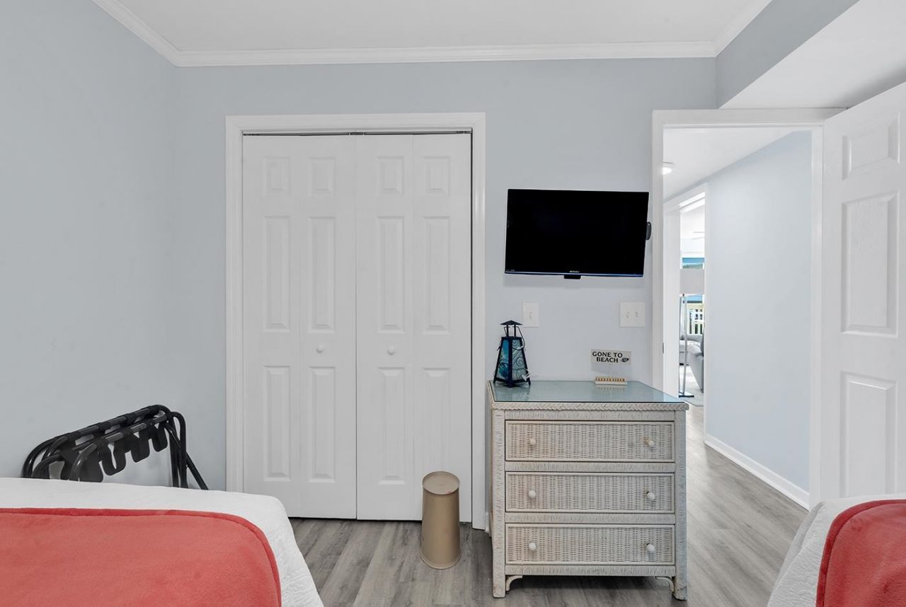5601 N Ocean Blvd.  Photo 21