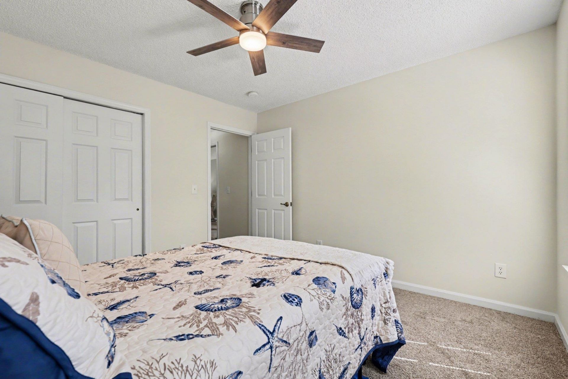 242 Cottonwood Ln.  Photo 11