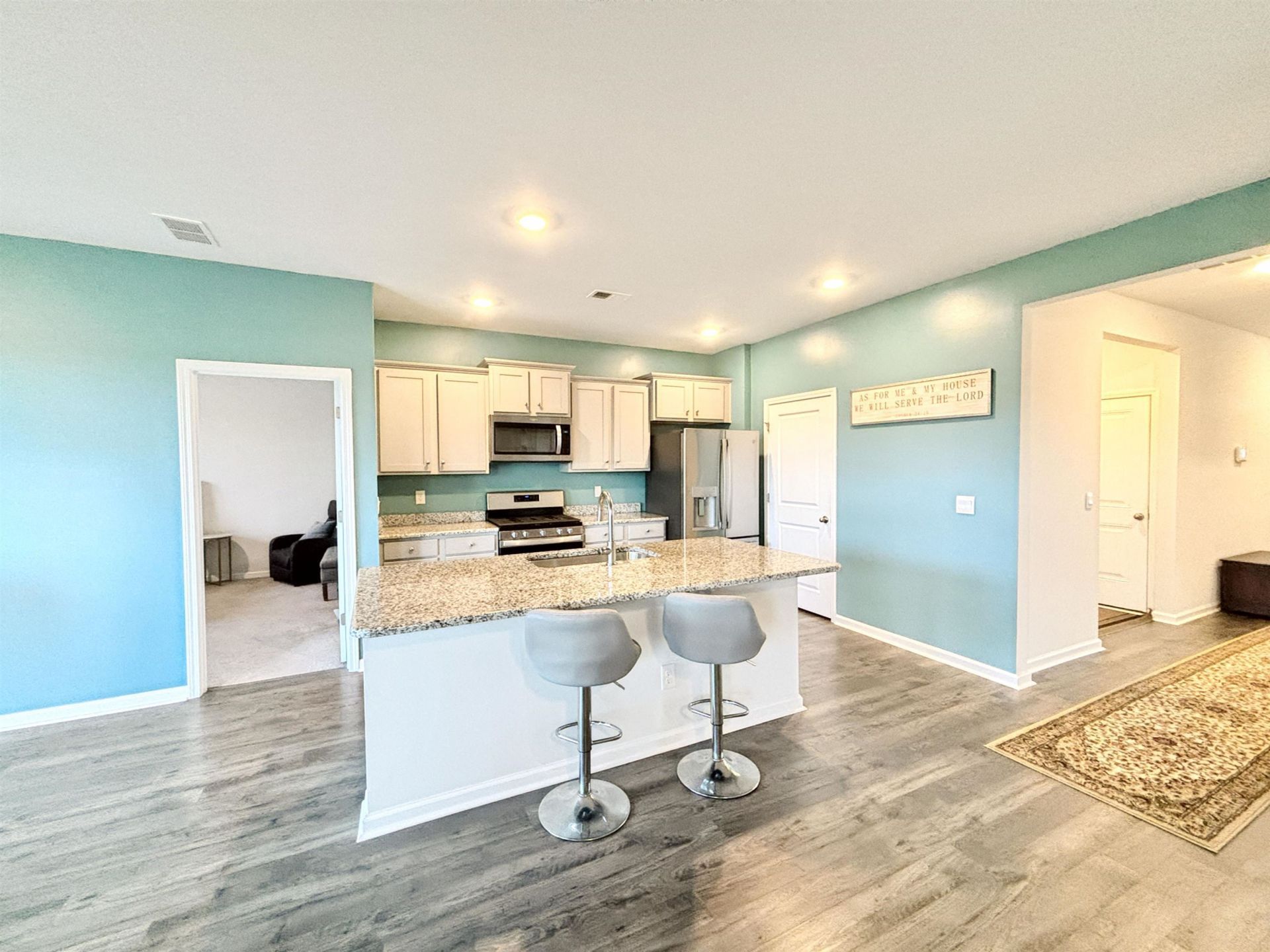 2017 Sage Dr. Photo 4