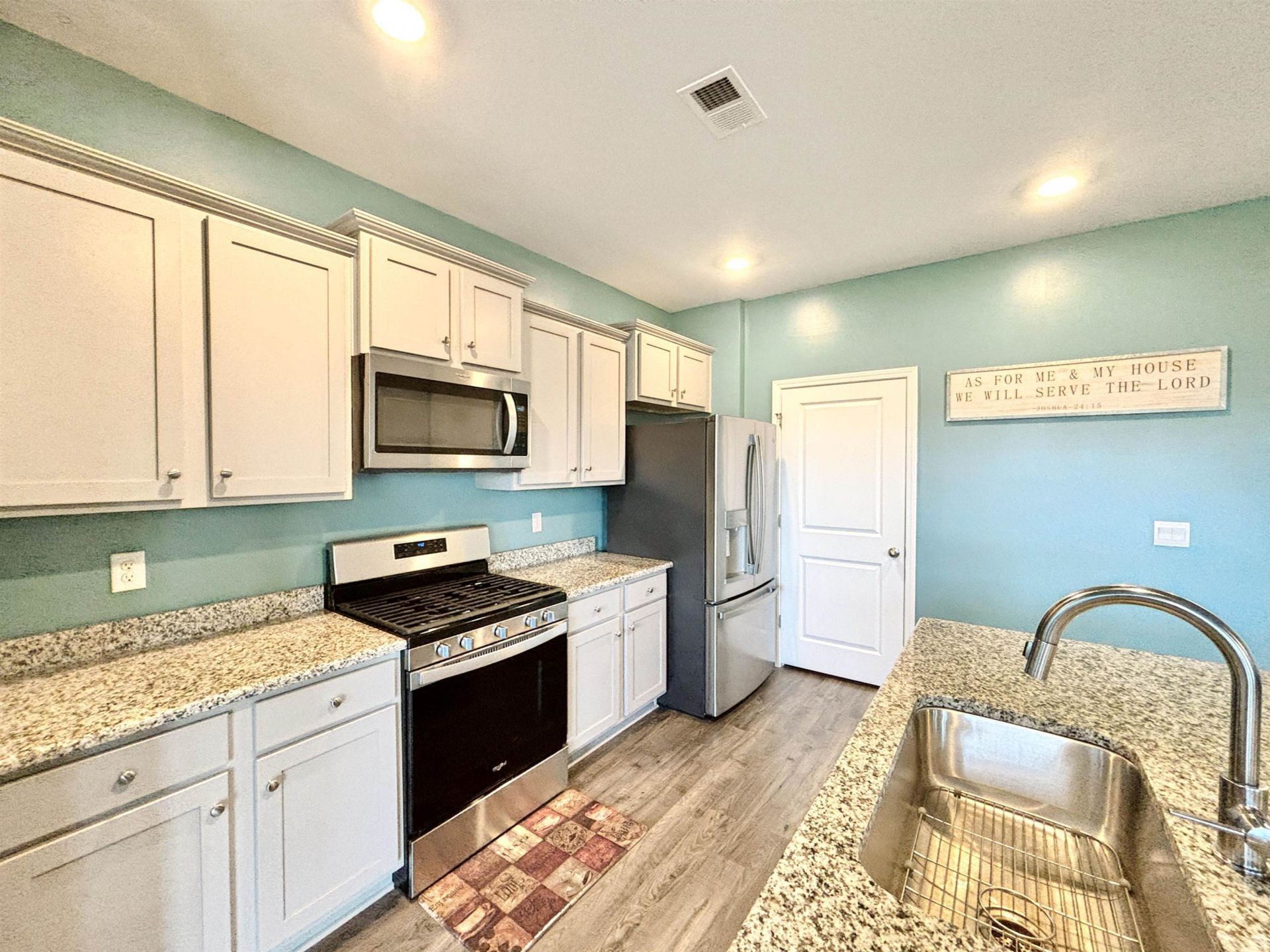 2017 Sage Dr. Photo 9