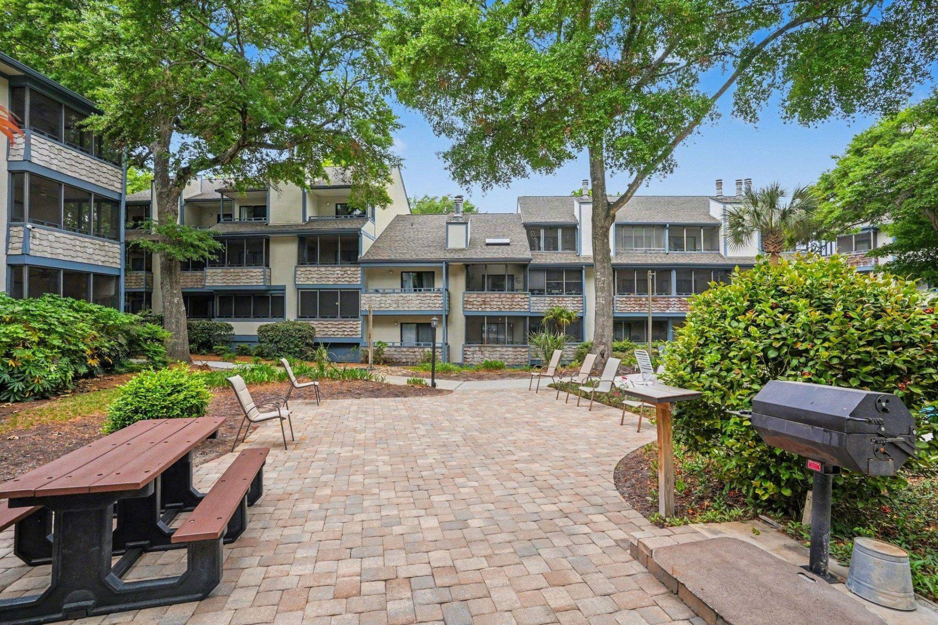 250 Maison Dr. Photo 21