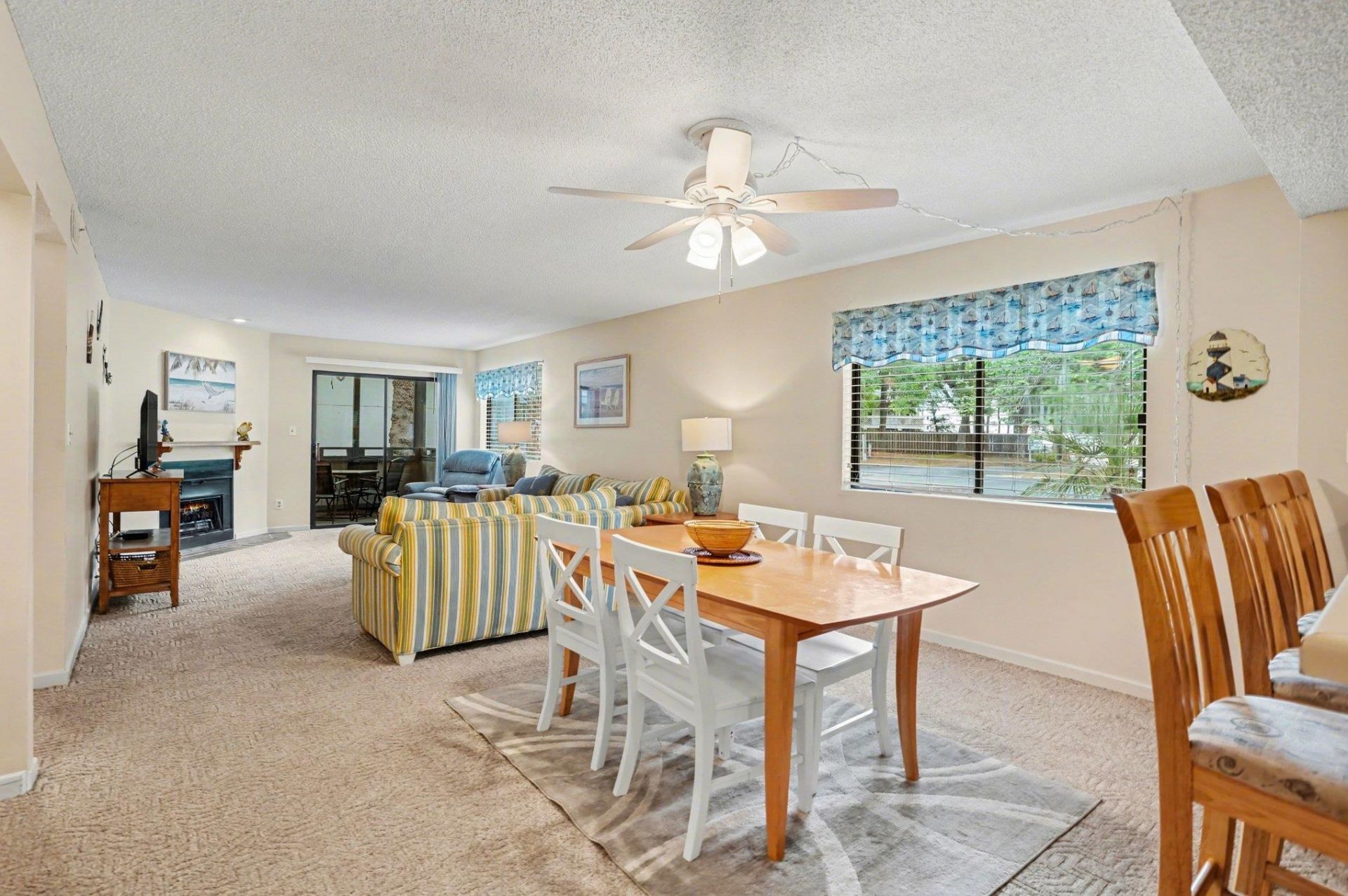 250 Maison Dr. Photo 5