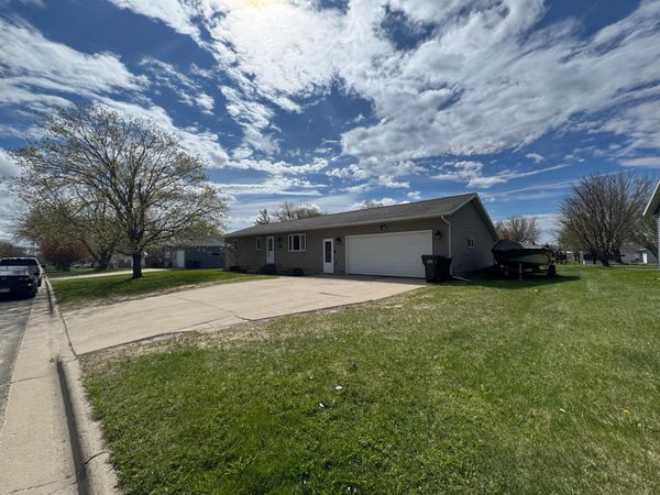 809 10th Street S, Sauk Centre, MN 56378