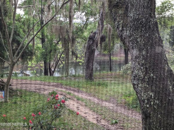 183 SHERMAN DRIVE Circle, Unit B, Interlachen, FL 32148