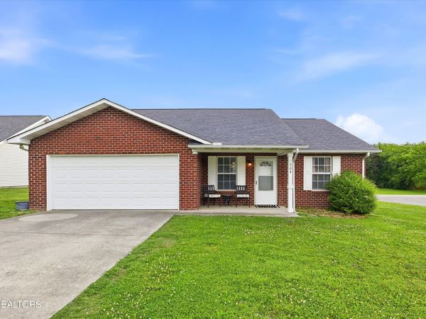 304 Teal Drive, Maryville, TN 37801
