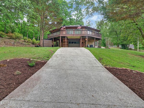 335 Old Tacora Hills Rd, Clinton, TN 37716