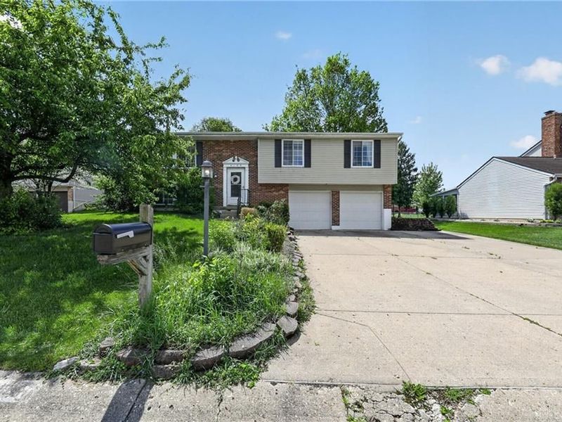 4199 White Hawk Court, Beavercreek, OH 45430 Photo 4