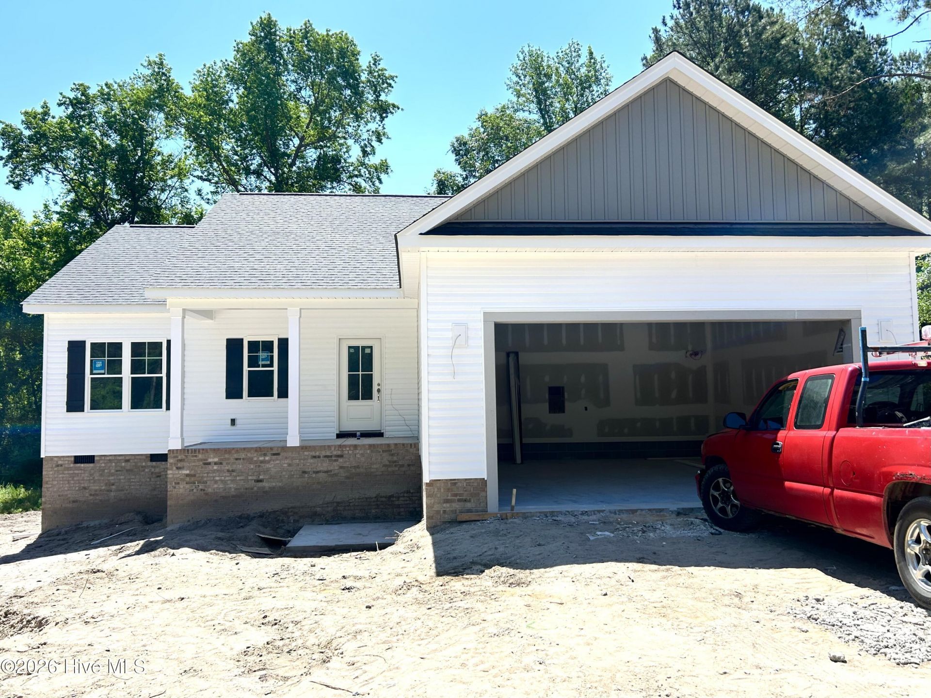 1721 Walnut Run Drive, Deep Run, NC 28525 Main Photo
