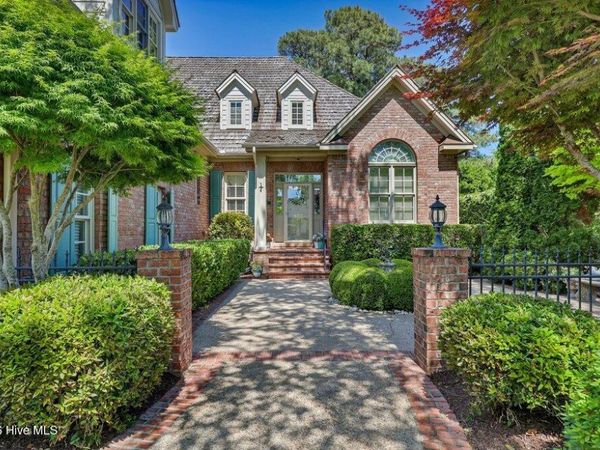 853 Gull Point Road, Wilmington, NC 28405