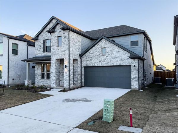 566 Silver Springs Lane , Lavon, TX 75166