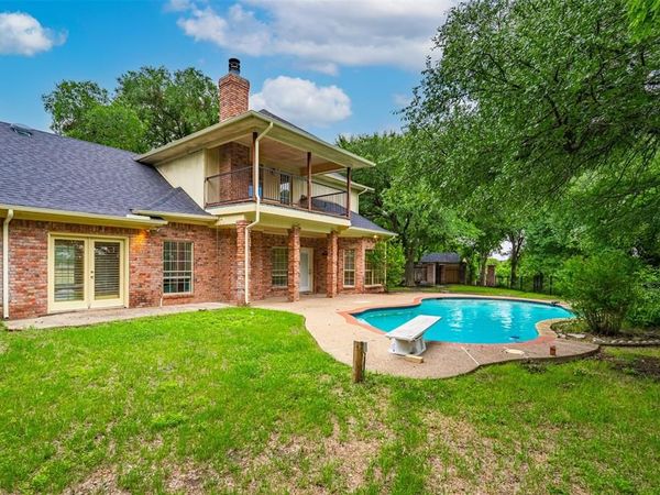 137 Lakeview Drive, Aledo, TX 76008