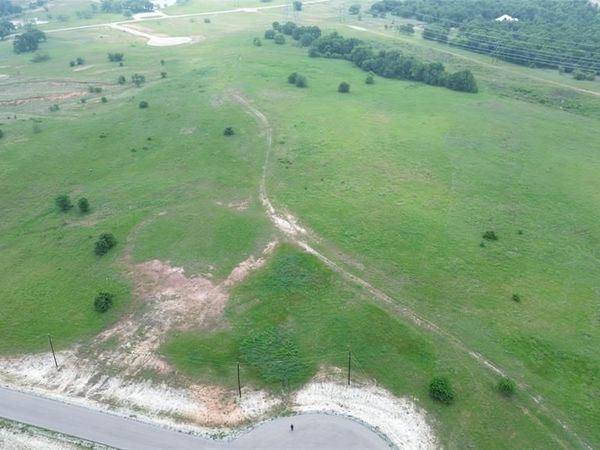 515 Rolling Hills Boulevard, Alvord, TX 76225