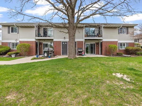 N110W16867 Ashbury CIRCLE, Unit 7, Germantown, WI 53022