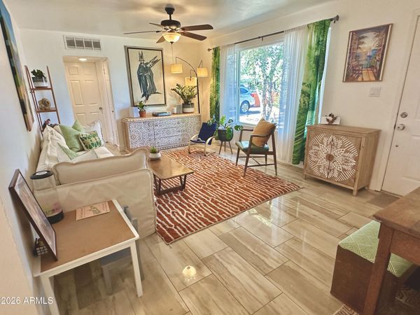 413 W CARON Street W, Phoenix, AZ 85021