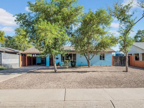 413 W CARON Street W, Phoenix, AZ 85021