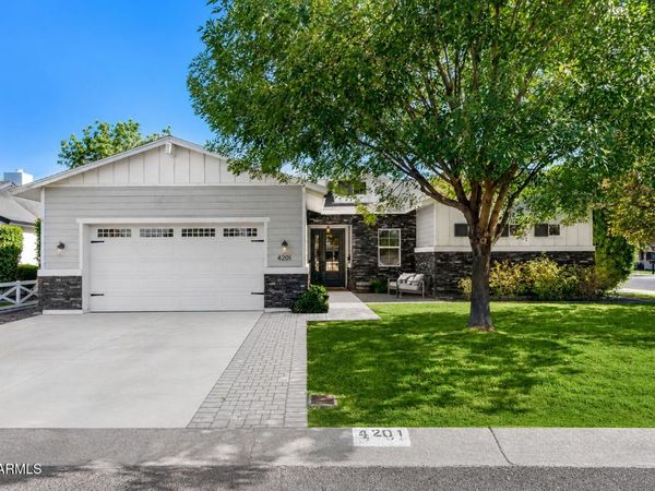 4201 E Cheery Lynn Road, Phoenix, AZ 85018