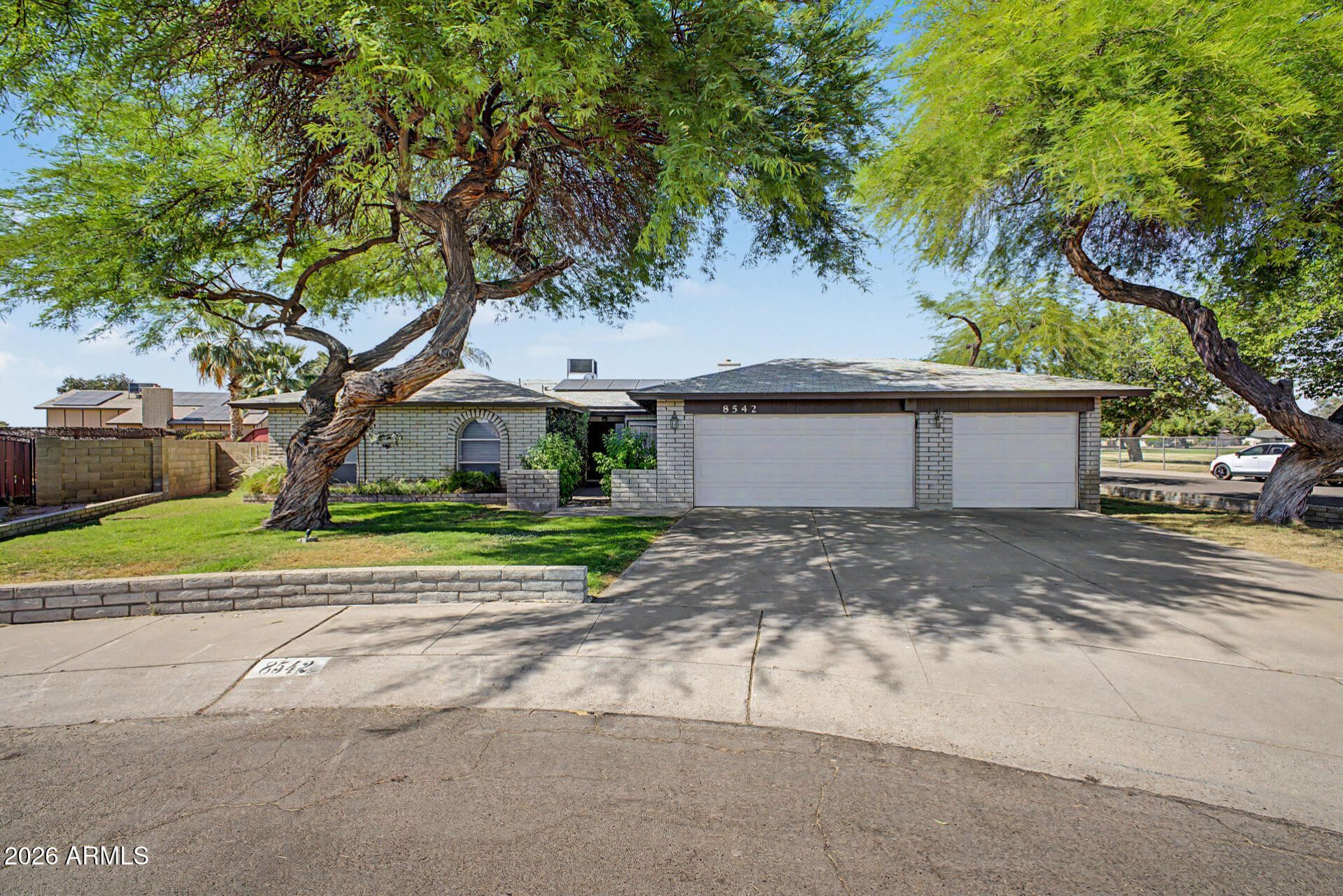 8542 N 48th Lane, Glendale, AZ 85302 Main Photo