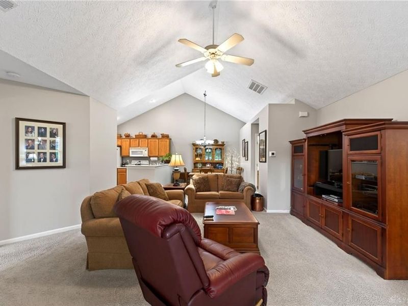 450 Birkdale Village Drive, Washington Township, OH 45458 Photo 10