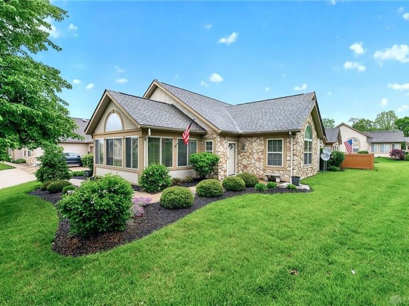 450 Birkdale Village Drive, Washington Township, OH 45458 Photo 2