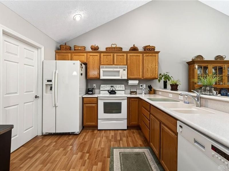 450 Birkdale Village Drive, Washington Township, OH 45458 Photo 26
