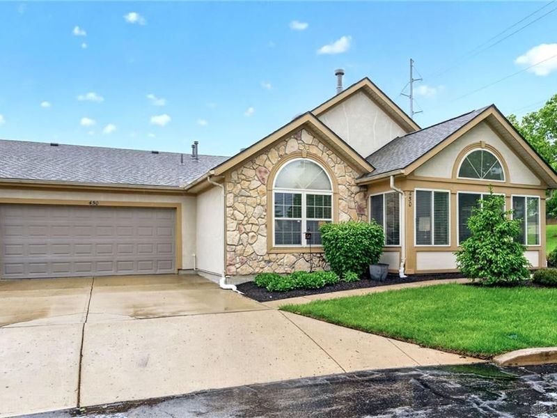 450 Birkdale Village Drive, Washington Township, OH 45458 Photo 4