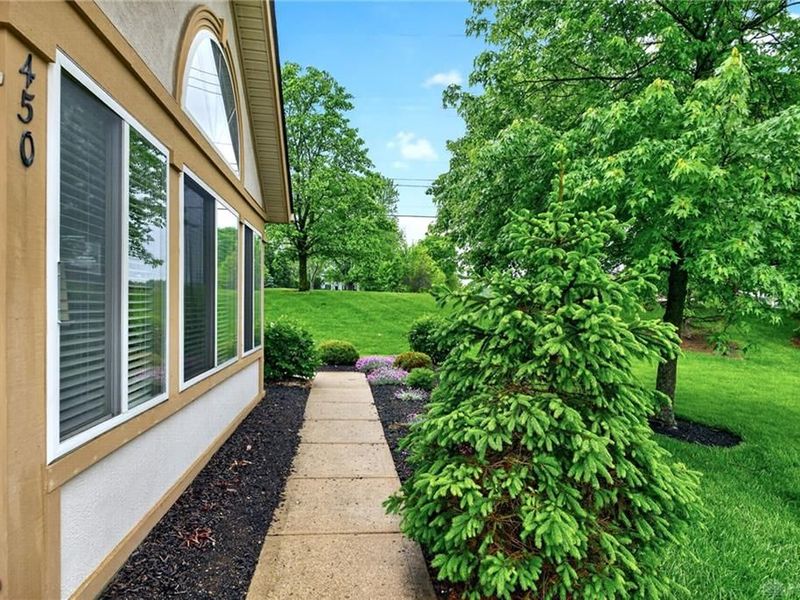 450 Birkdale Village Drive, Washington Township, OH 45458 Photo 7