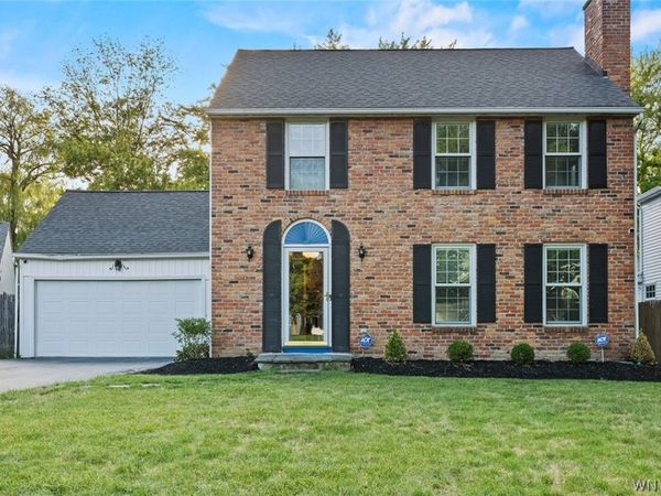 45 Thomas Jefferson Lane, Buffalo, NY 14226