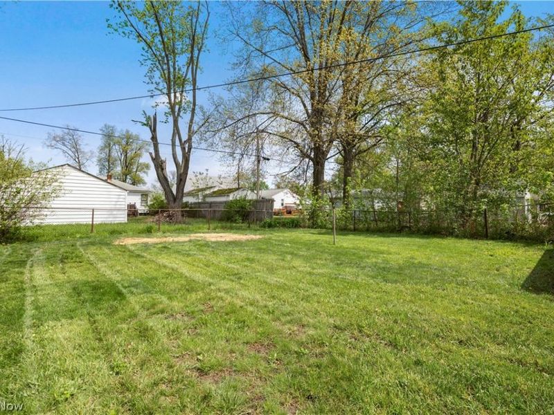166 Caroline Street , Elyria, OH 44035 Photo 27