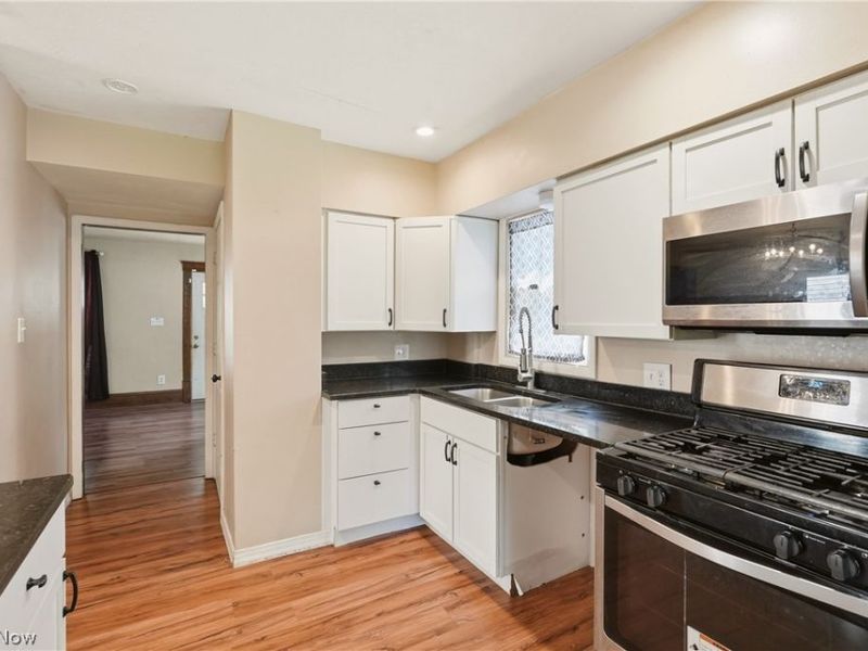 1026 Collinwood Avenue, Akron, OH 44310 Photo 6