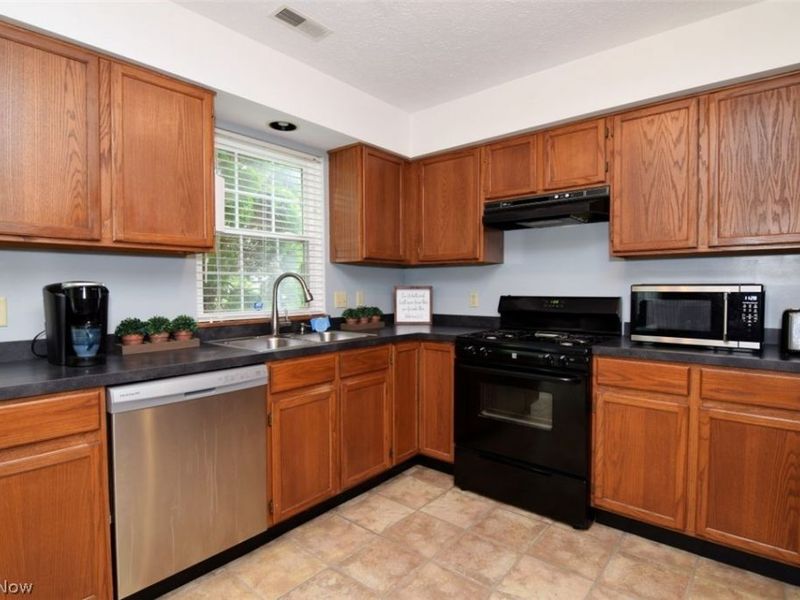 2529 Clearwater Lane, Unit 22, Painesville Township, OH 44077 Photo 17