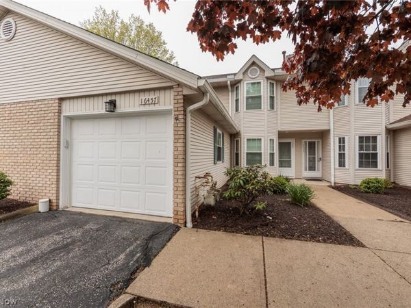 16457 Emerald Point , Middleburg Heights, OH 44130