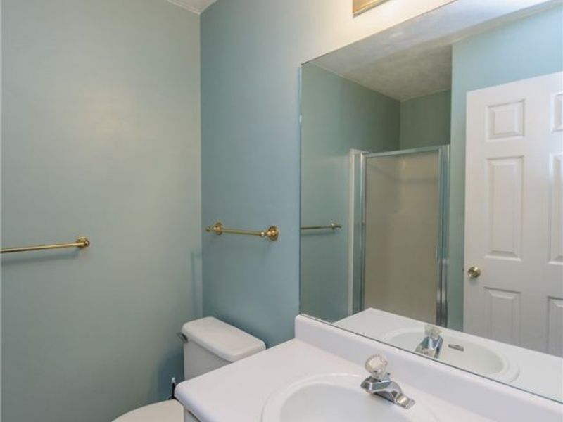 16457 Emerald Point , Middleburg Heights, OH 44130 Photo 11