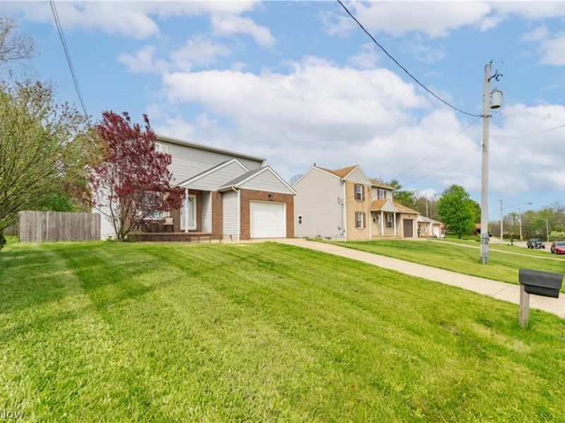 1624 Oberlin Avenue SW, Massillon, OH 44647 Photo 2