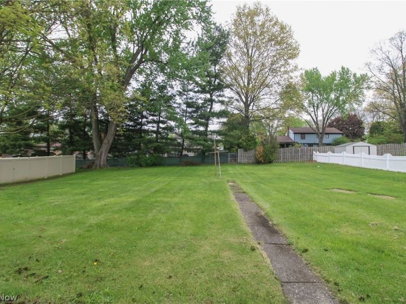 7854 Lee Run Road , Poland, OH 44514 Photo 4
