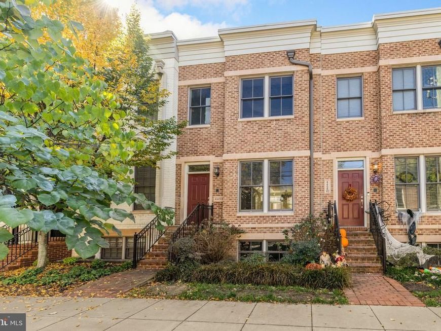 4458 Macarthur Boulevard Nw, Washington, DC 20007 Main Photo