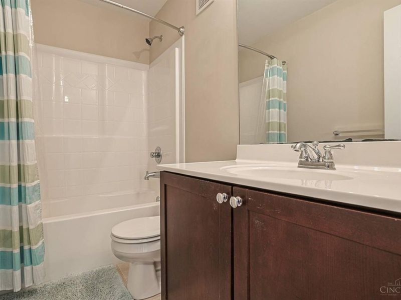 5619 Beechtree Lane, Hamilton Twp, OH 45039 Photo 38