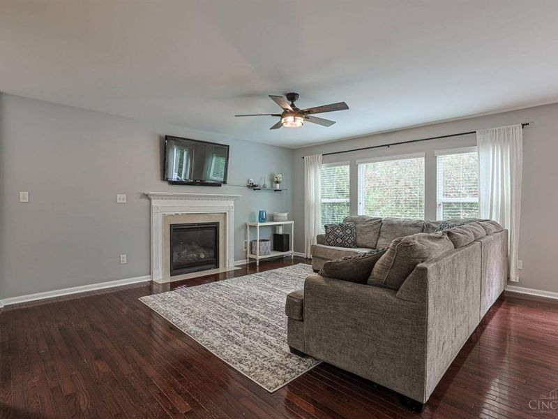 5619 Beechtree Lane, Hamilton Twp, OH 45039 Photo 6
