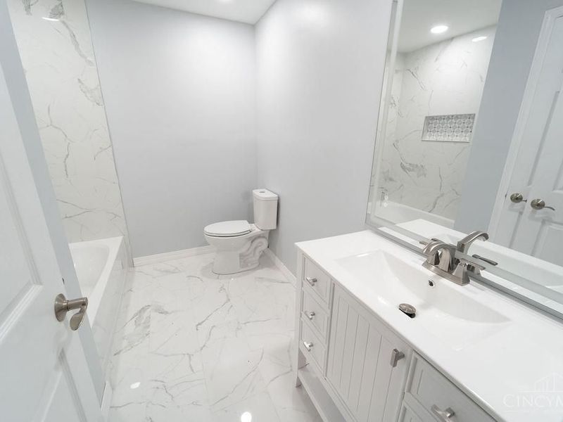 684 Smiley Avenue, Springdale, OH 45246 Photo 13