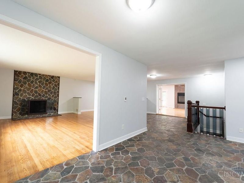 684 Smiley Avenue, Springdale, OH 45246 Photo 3