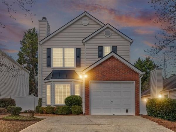 1061 Daventry Crossing , Woodstock, GA 30188