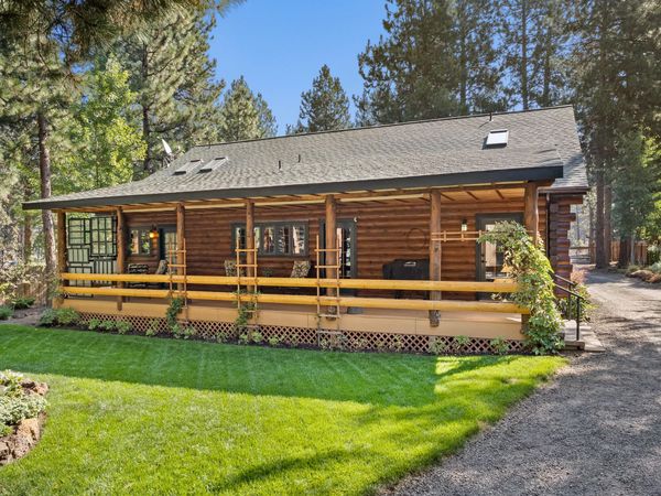 59979 Navajo Road, Bend, OR 97702